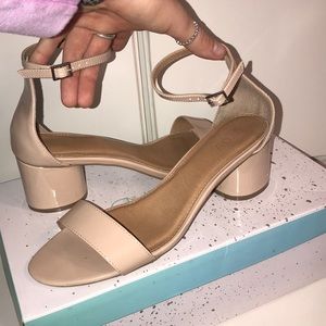 nude heels. good condition!!